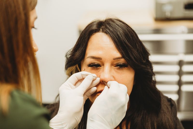 Nostril placement, marked