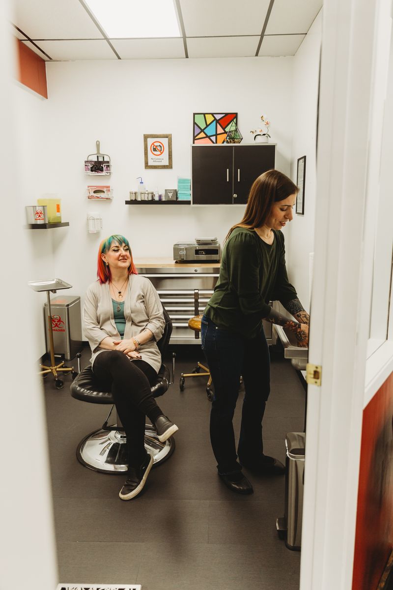 The piercing room